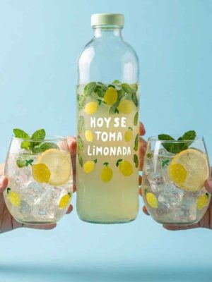 Botella con 2 vasos - Limonada